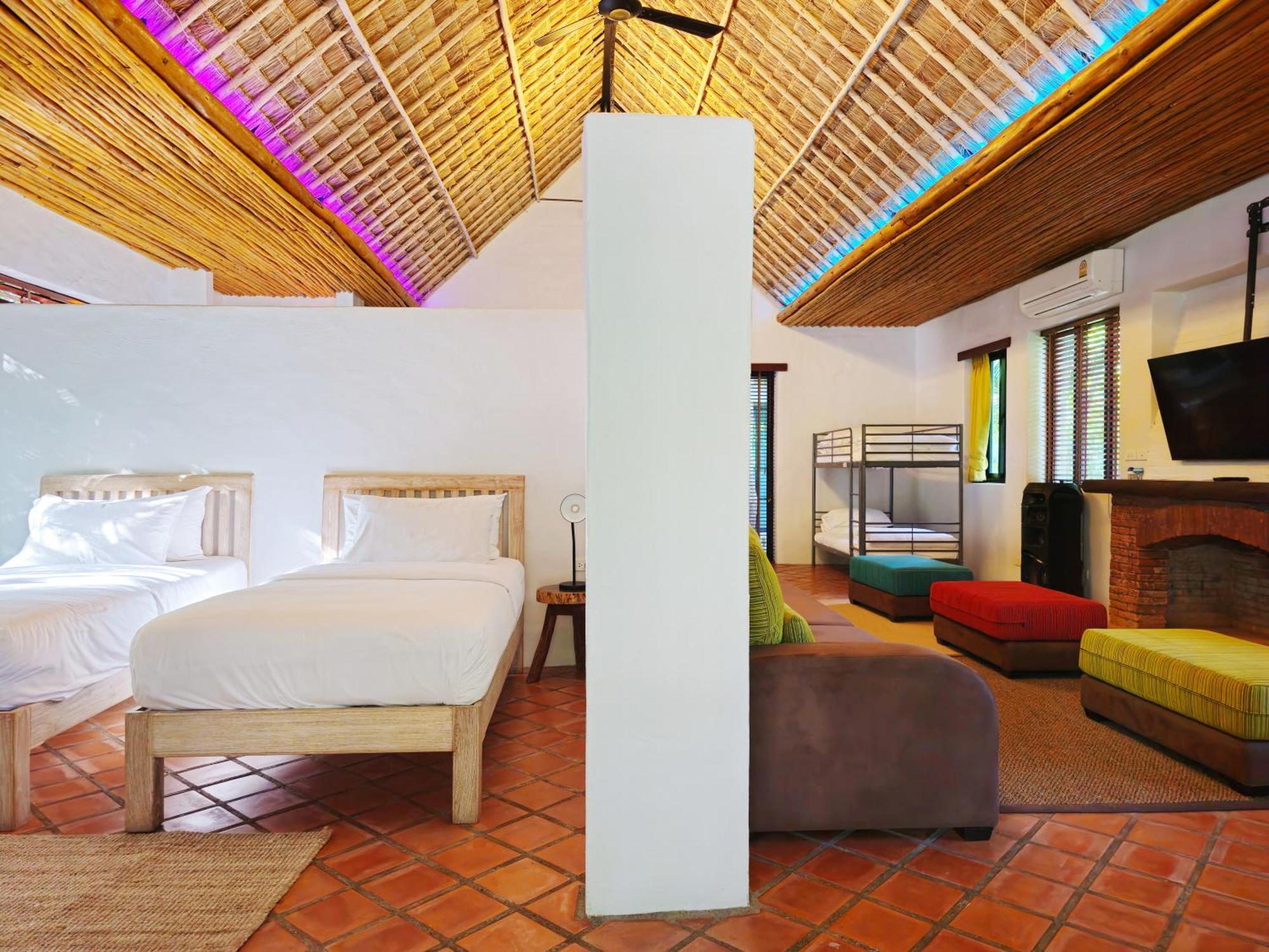 Baanpong Lodge San Kamphaeng Экстерьер фото